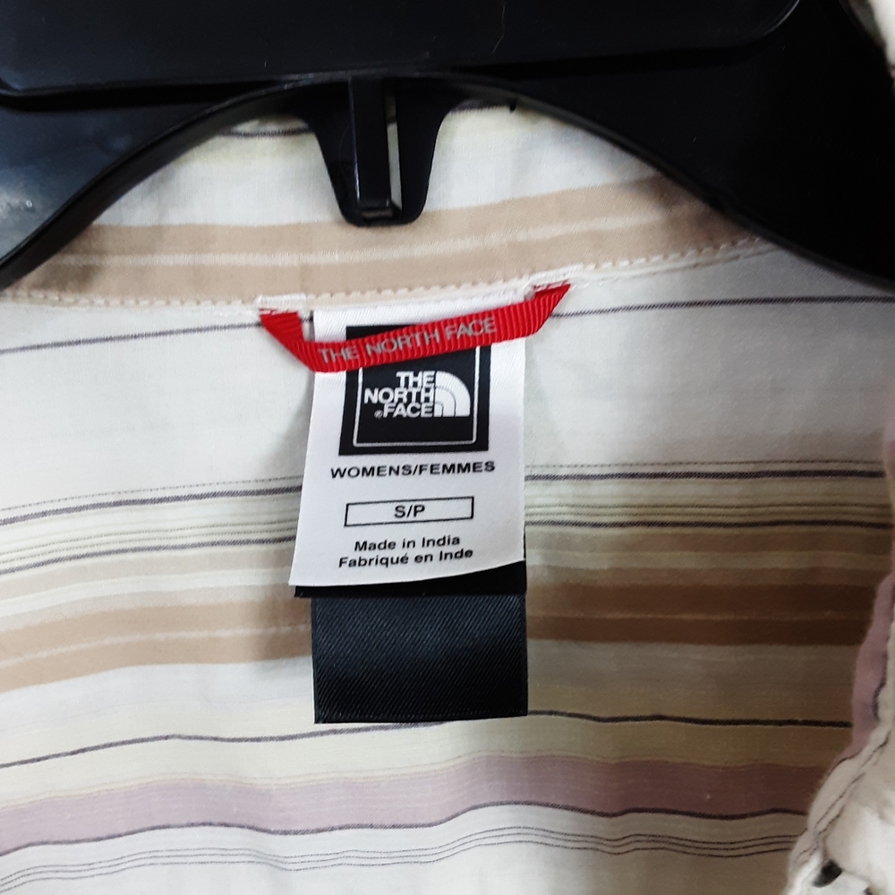 North Face Snap Button Down - Picture 7 of 9
